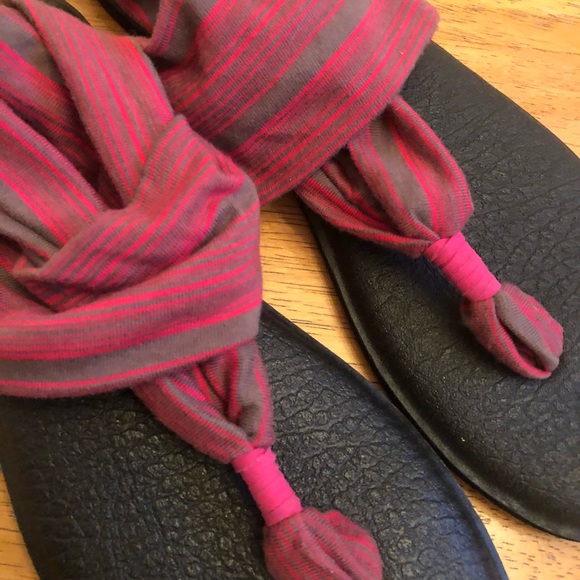 Sanuk yoga flip flop things so cute nice Size 9 hippy, earthy dead head peace - Picture 4 of 9